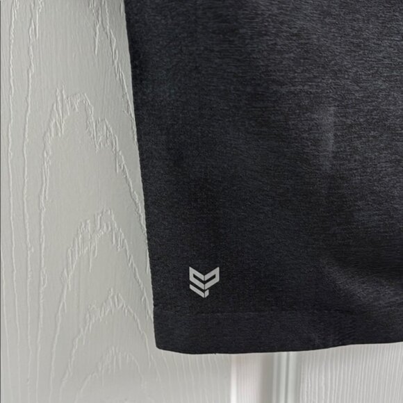 SP Athletic -Black Crop Top Fitted T-Shirt - Picture 6 of 7